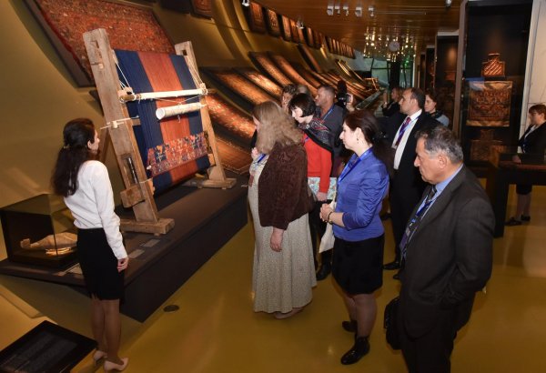 Хелена Кенигсмаркова: Азербайджанский музей ковра - музей моей мечты (ФОТО)