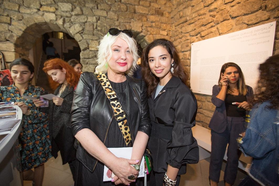 В Баку в галерее YAY состоялось открытие выставки "Функция. Структура. Изменение" (ФОТО)