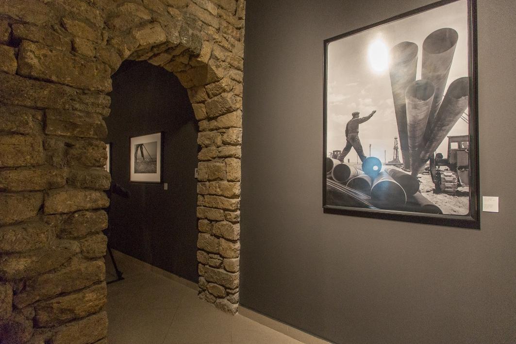 В Баку в галерее YAY состоялось открытие выставки "Функция. Структура. Изменение" (ФОТО)