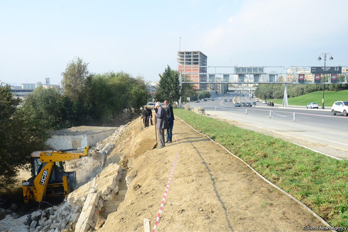 В ИВ района сообщили о ситуации на Зыхском шоссе в Баку после оползня (ФОТО/ВИДЕО)