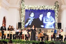 Айбениз Гашимова отметила золотое время двойным праздником (ФОТО)