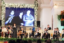 Айбениз Гашимова отметила золотое время двойным праздником (ФОТО)