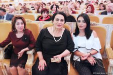 Айбениз Гашимова отметила золотое время двойным праздником (ФОТО)