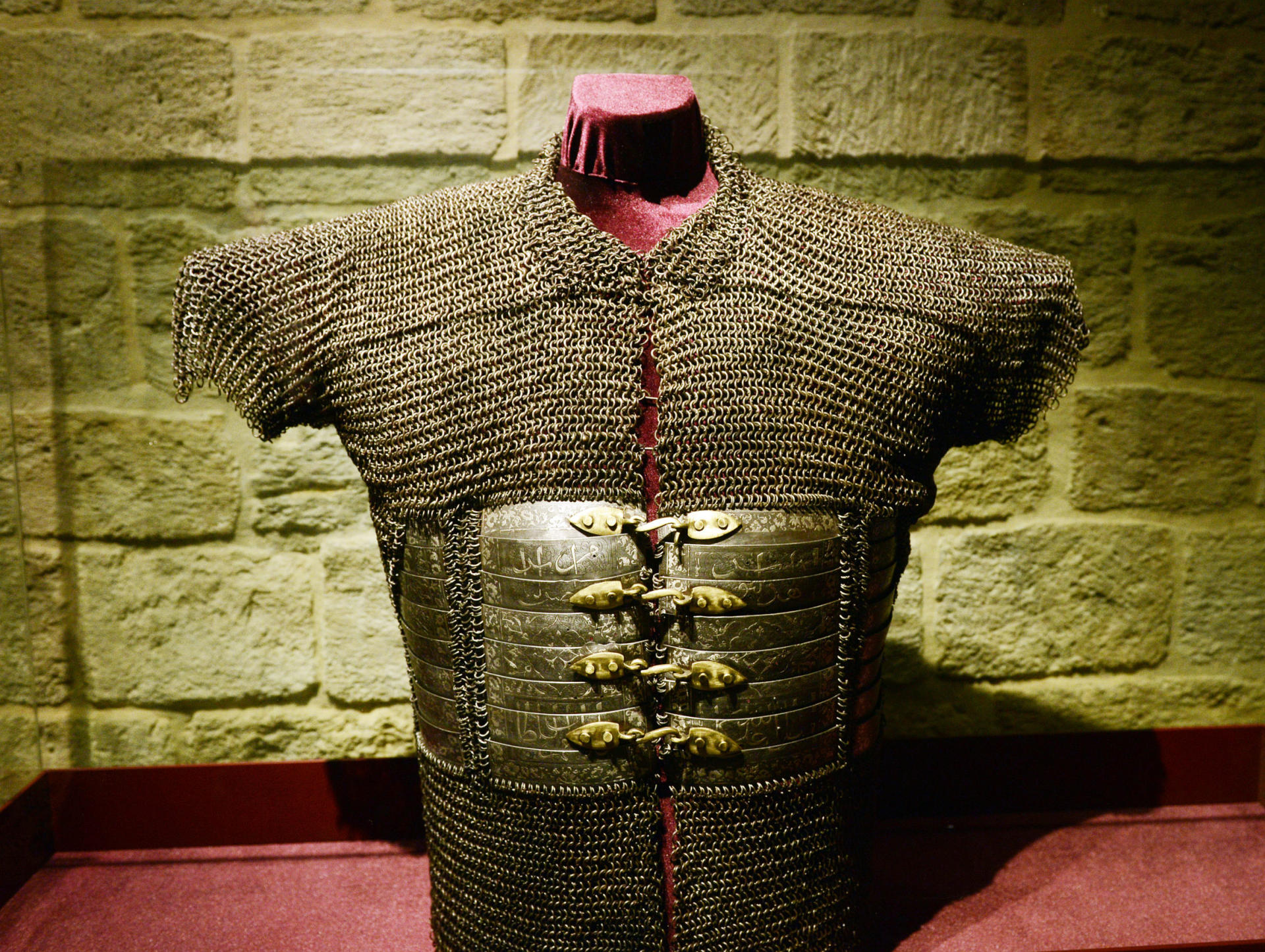 Вице-президент Фонда Гейдара Алиева Лейла Алиева приняла участие в выставке
 «Наследие Ширваншахов в музеях мира» (ФОТО)