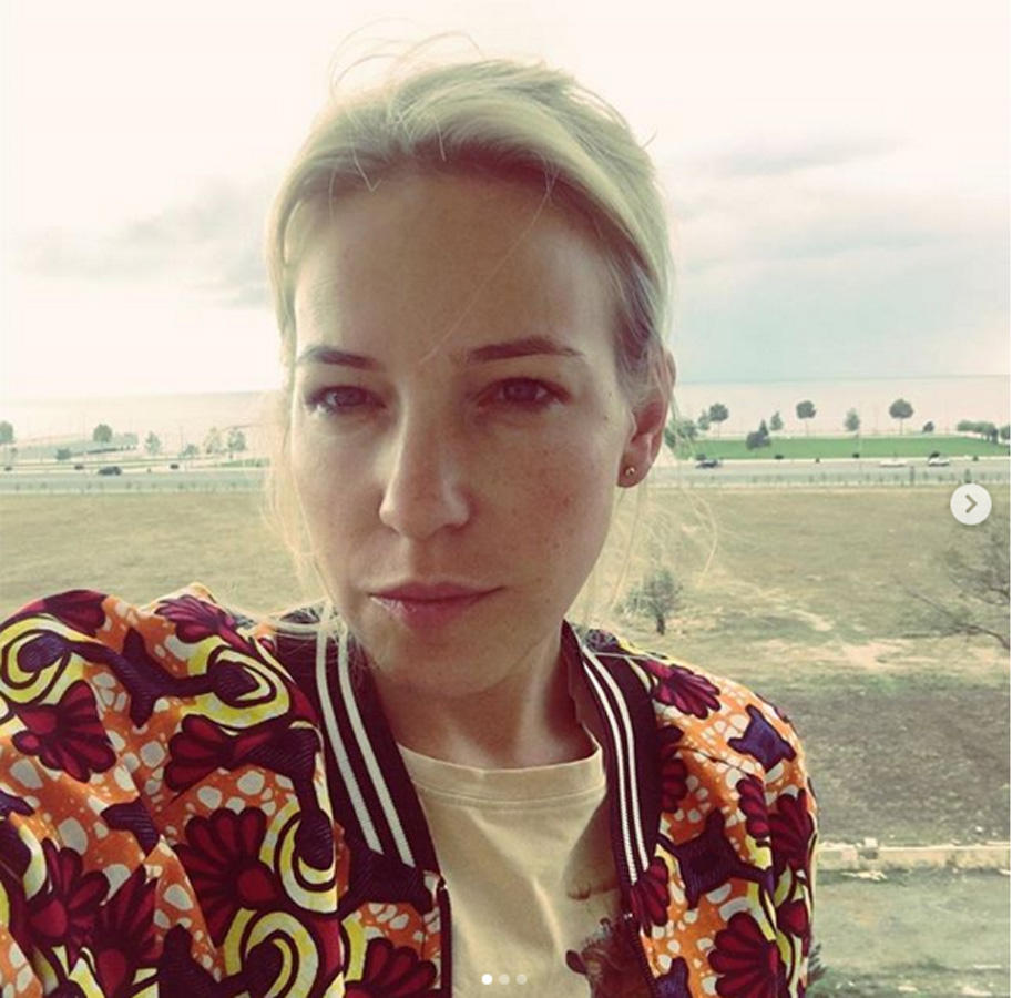 Российская актриса Мария Шалаева в Баку (ФОТО)