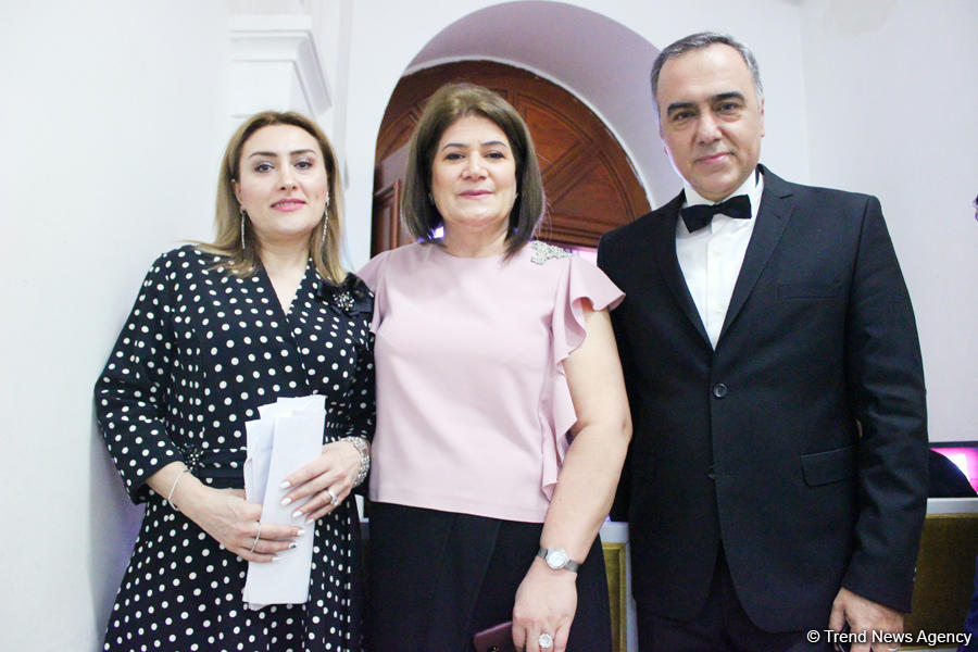 Айбениз Гашимова отметила золотое время двойным праздником (ФОТО)