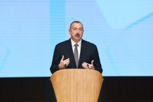 Президент Ильхам Алиев и Первая леди Мехрибан Алиева приняли участие в церемонии открытия VI Бакинского международного гуманитарного форума (ФОТО)