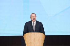 Президент Ильхам Алиев и Первая леди Мехрибан Алиева приняли участие в церемонии открытия VI Бакинского международного гуманитарного форума (ФОТО)