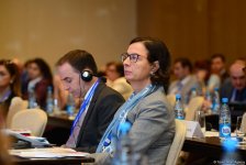 В Азербайджане ежегодно в рынок труда выходит 100 тыс. новой рабочей силы - министр (ФОТО)