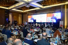 В Азербайджане ежегодно в рынок труда выходит 100 тыс. новой рабочей силы - министр (ФОТО)