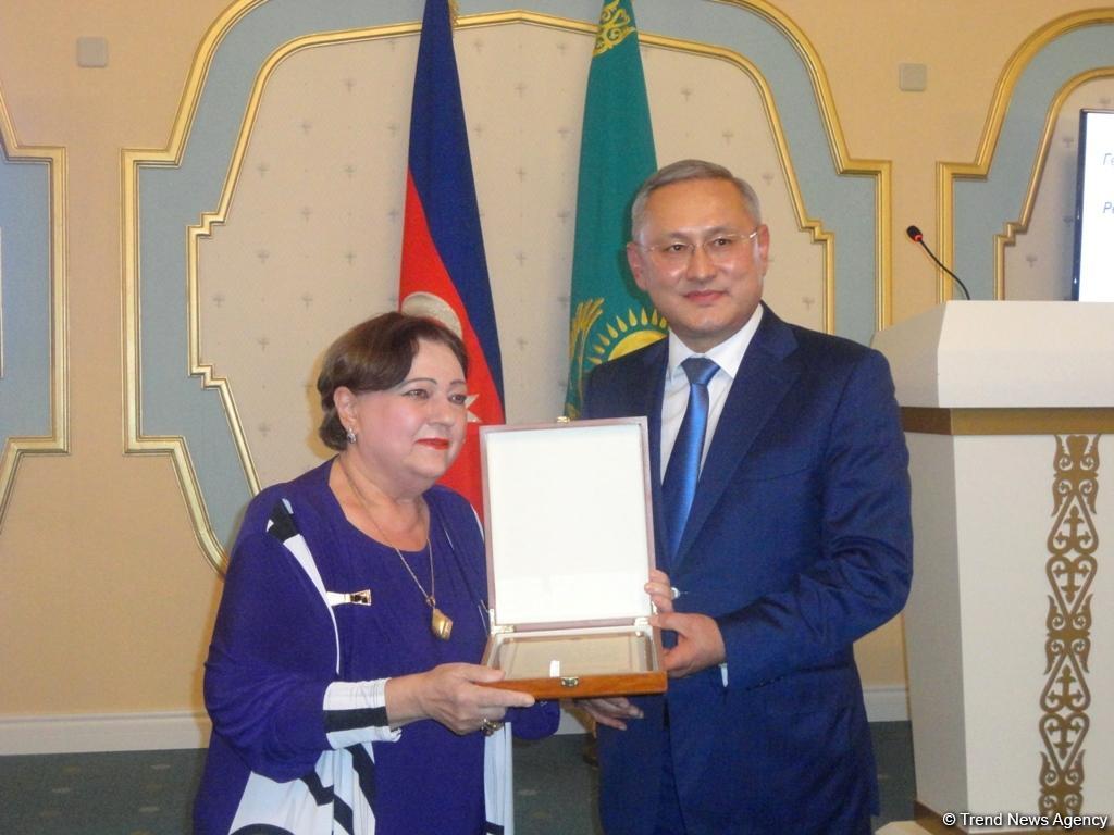 В Баку торжественно отметили  25-летие Общества дружбы "Азербайджан-Казахстан" имени Гейдара Алиева (ФОТО)