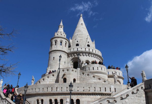 Величественные дворцы и неприступные замки: Венгрия глазами азербайджанского фотографа (ФОТО)