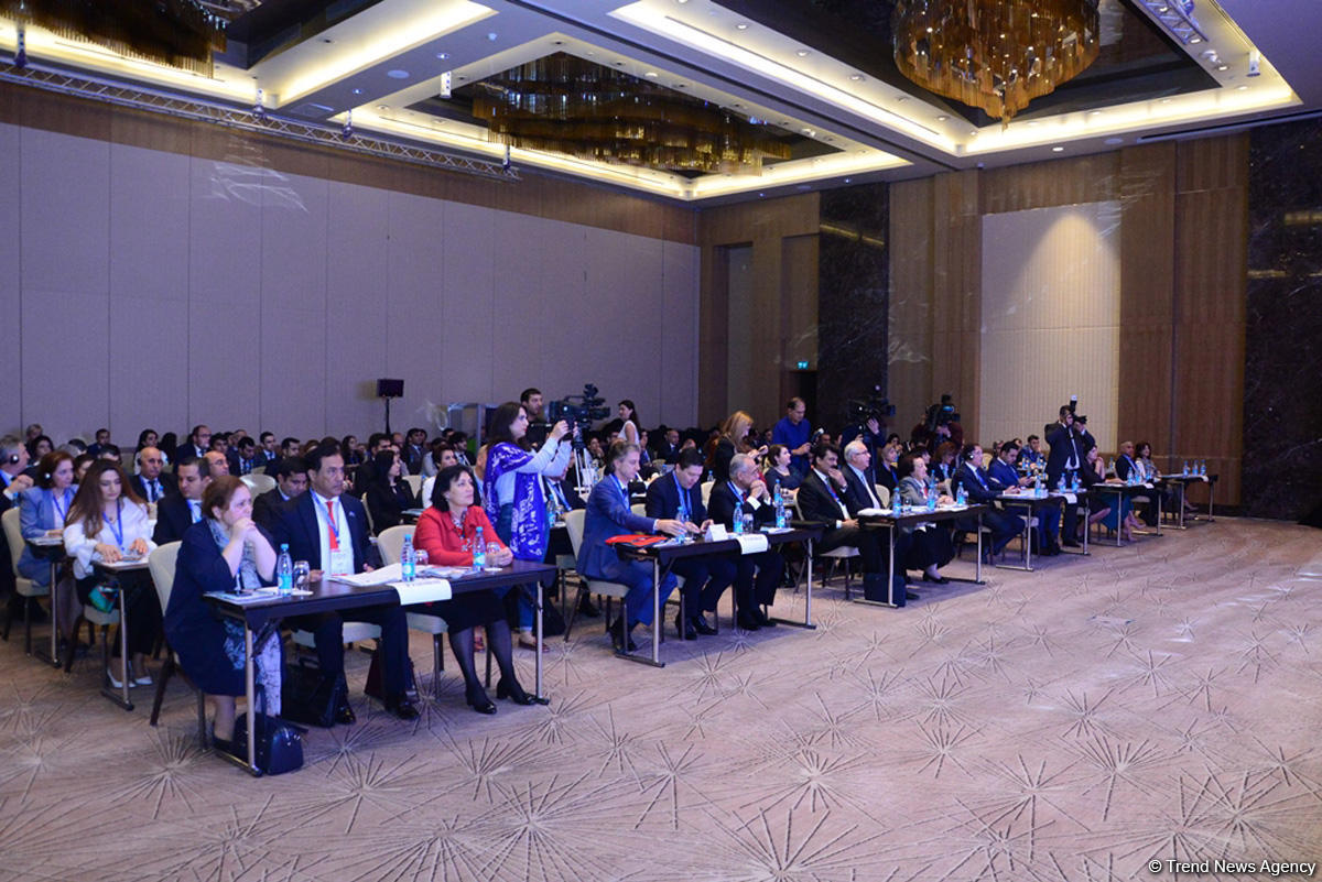 Фоторепортаж со второго дня  Бакинского форума по устойчивому развитию