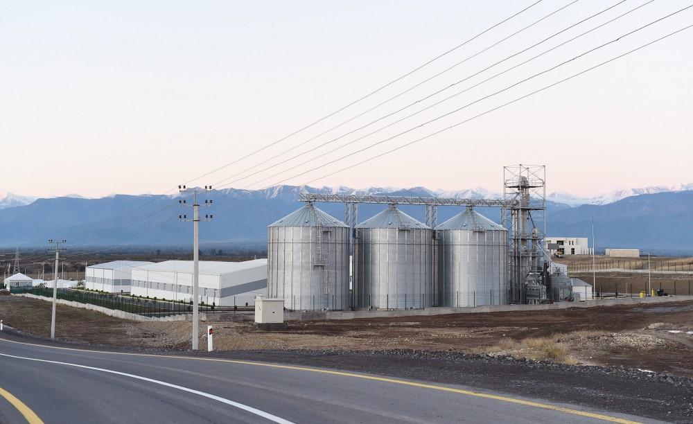 Президент Ильхам Алиев и Первая леди Мехрибан Алиева приняли участие в открытии Гахского агропарка (ФОТО)