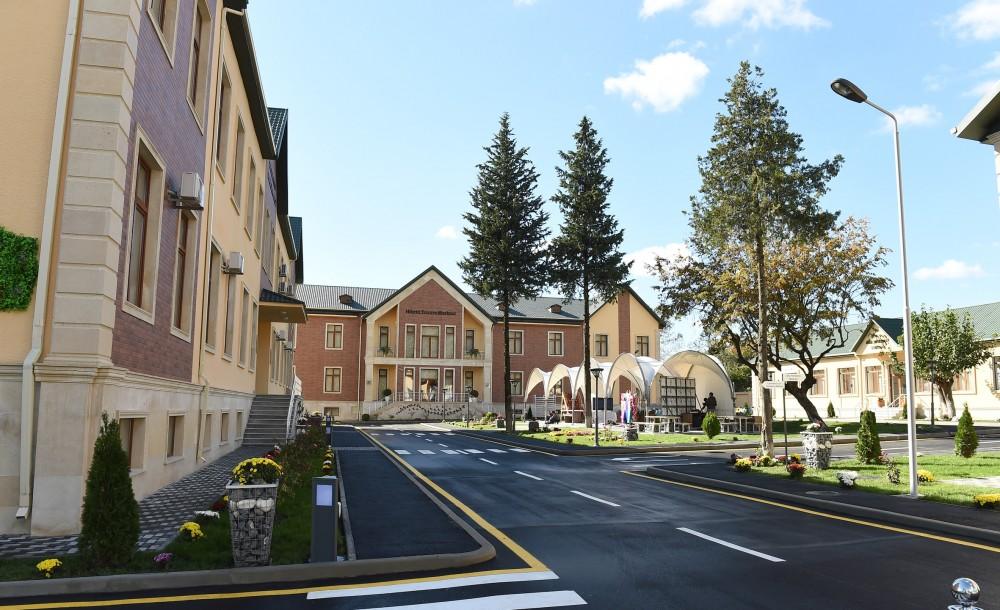 Президент Ильхам Алиев и Первая леди Мехрибан Алиева приняли участие в открытии реконструированной станции племенного шелководства в Гахе (ФОТО)