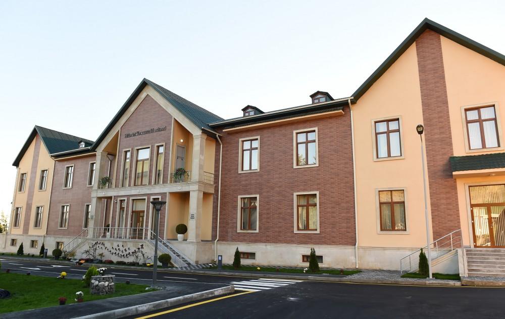 Президент Ильхам Алиев и Первая леди Мехрибан Алиева приняли участие в открытии реконструированной станции племенного шелководства в Гахе (ФОТО)