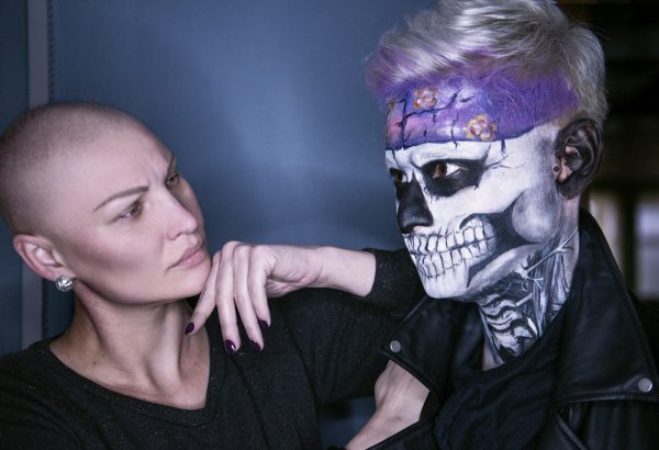 Эльдар Гасымов в Хеллоуин необычным образом поддержал эпилептиков  (ВИДЕО, ФОТО)