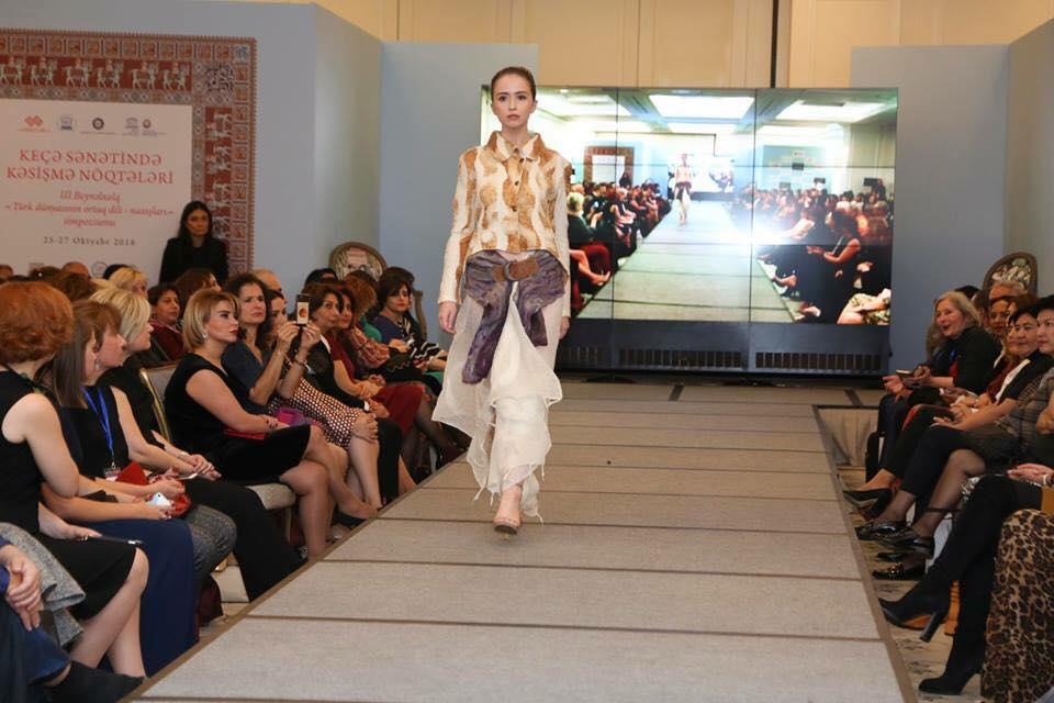 В Баку прошло фэшн-шоу войлочного искусства тюркского мира (ФОТО)