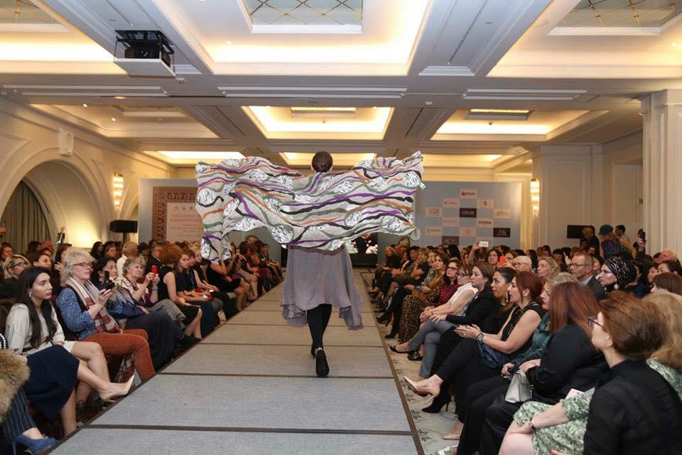 В Баку прошло фэшн-шоу войлочного искусства тюркского мира (ФОТО)