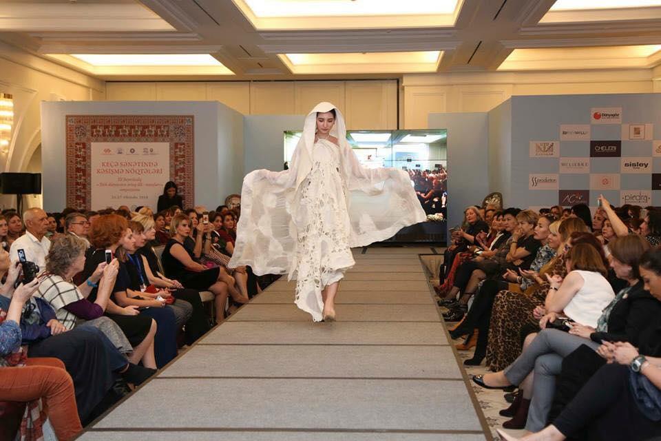 В Баку прошло фэшн-шоу войлочного искусства тюркского мира (ФОТО)