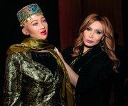 Фахрия Халафова: Во время примерки робот София кокетничала (ВИДЕО, ФОТО)