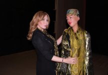 Фахрия Халафова: Во время примерки робот София кокетничала (ВИДЕО, ФОТО)