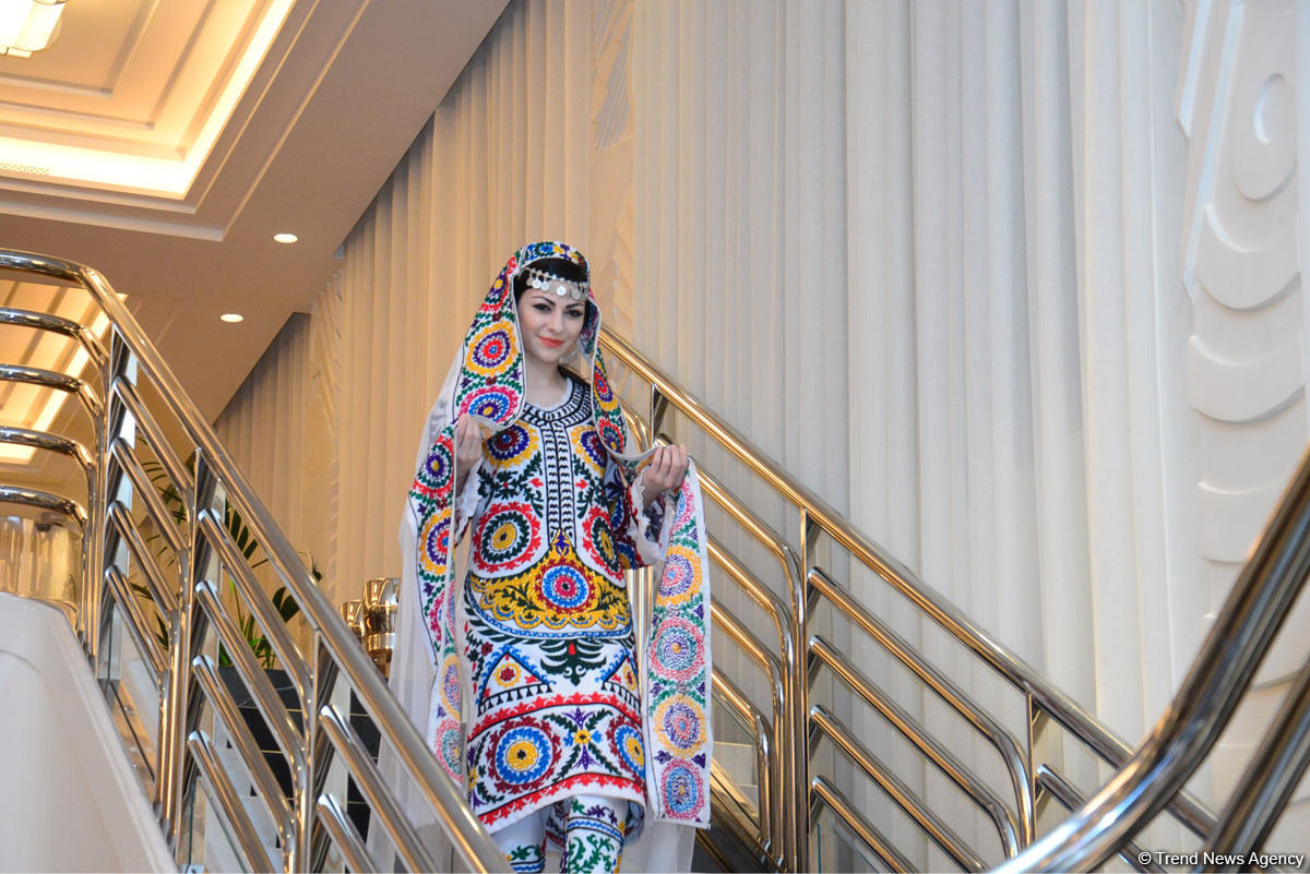 В Баку прошел вечер таджикской культуры (ФОТО)
