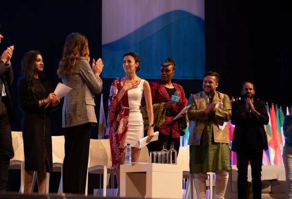 Азербайджанская девушка выступила вместе с Королевой Нидерландов - овации 1800 человек (ВИДЕО, ФОТО)