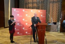 Азербайджан рассчитывает на треть увеличить объем безналичных платежей в стране (ФОТО)