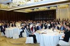 Азербайджан рассчитывает на треть увеличить объем безналичных платежей в стране (ФОТО)