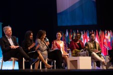 Азербайджанская девушка выступила вместе с Королевой Нидерландов - овации 1800 человек (ВИДЕО, ФОТО)