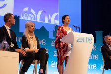 Азербайджанская девушка выступила вместе с Королевой Нидерландов - овации 1800 человек (ВИДЕО, ФОТО)