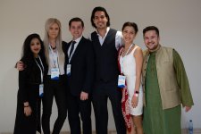 Азербайджанская девушка выступила вместе с Королевой Нидерландов - овации 1800 человек (ВИДЕО, ФОТО)