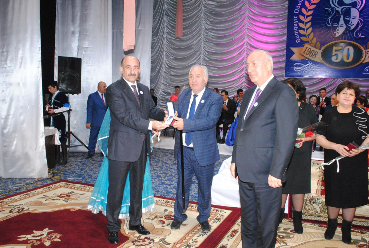 Сумгайытский государственный драматический театр торжественно отметил 50-летний юбилей (ФОТО)