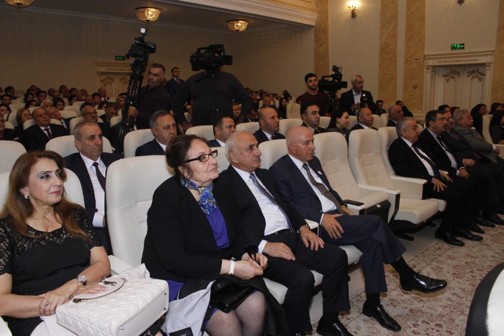 Сумгайытский государственный драматический театр торжественно отметил 50-летний юбилей (ФОТО)