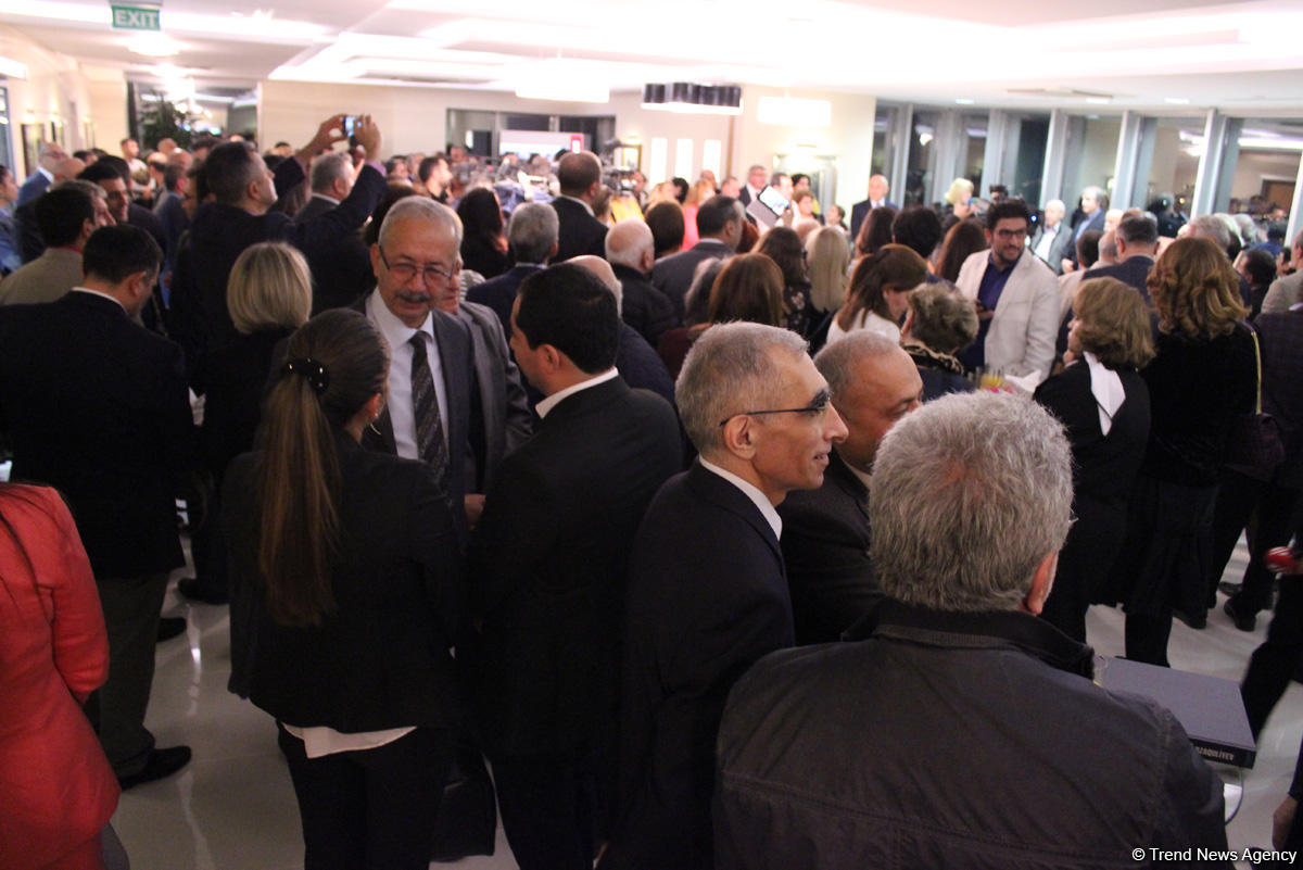 25 лет в сталинских лагерях… Xalq Bank презентовал книгу об удивительном художнике Алекпере  Рзакулиеве (ФОТО)