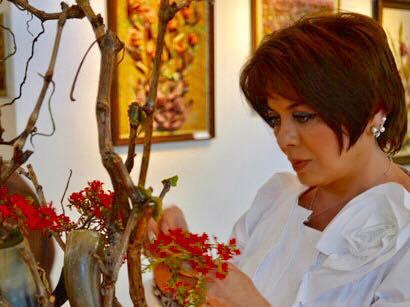 Сугра Багирзаде выпустила книгу о флористике: У меня была мечта - сохранить красоту цветов для матери (ФОТО)