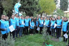 Вице-президент Фонда Гейдара Алиева Лейла Алиева в рамках проекта "Наш двор" приняла участие в открытии благоустроенного двора и массовой посадке деревьев (ФОТО)