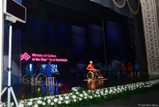 Без ограничений! Оригинальные этюды на открытии Бакинской международной театральной конференции (ФОТО)