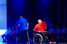 Без ограничений! Оригинальные этюды на открытии Бакинской международной театральной конференции (ФОТО)