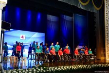 Без ограничений! Оригинальные этюды на открытии Бакинской международной театральной конференции (ФОТО)