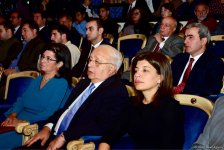 Без ограничений! Оригинальные этюды на открытии Бакинской международной театральной конференции (ФОТО)