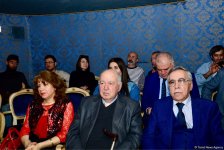 Без ограничений! Оригинальные этюды на открытии Бакинской международной театральной конференции (ФОТО)