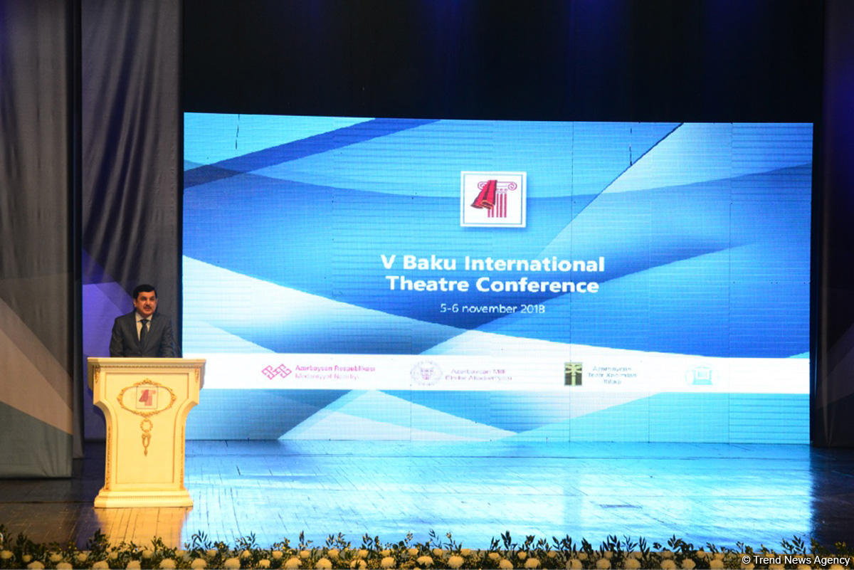 Без ограничений! Оригинальные этюды на открытии Бакинской международной театральной конференции (ФОТО)