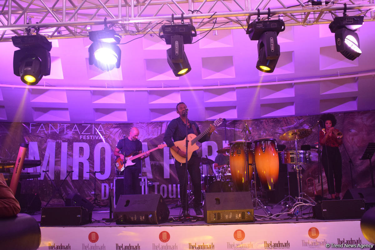 Пылающая семба и страстная кизомба в вечернем Баку от Африканского Стинга (ФОТО/ВИДЕО)