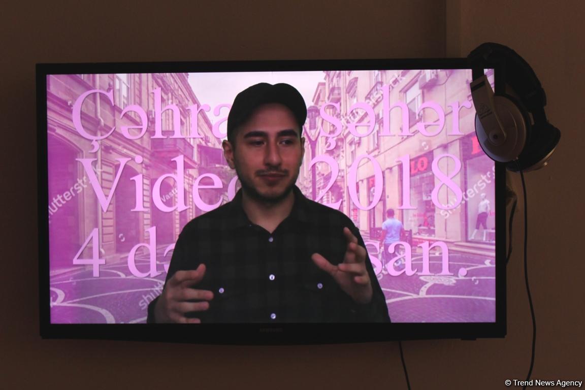 Застенчивый мальчик из розового будущего, или Влияние соцсетей на  азербайджанское общество (ФОТО)