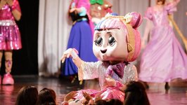 Старый Новый год с эпатажными куклами в Баку (ВИДЕО, ФОТО)