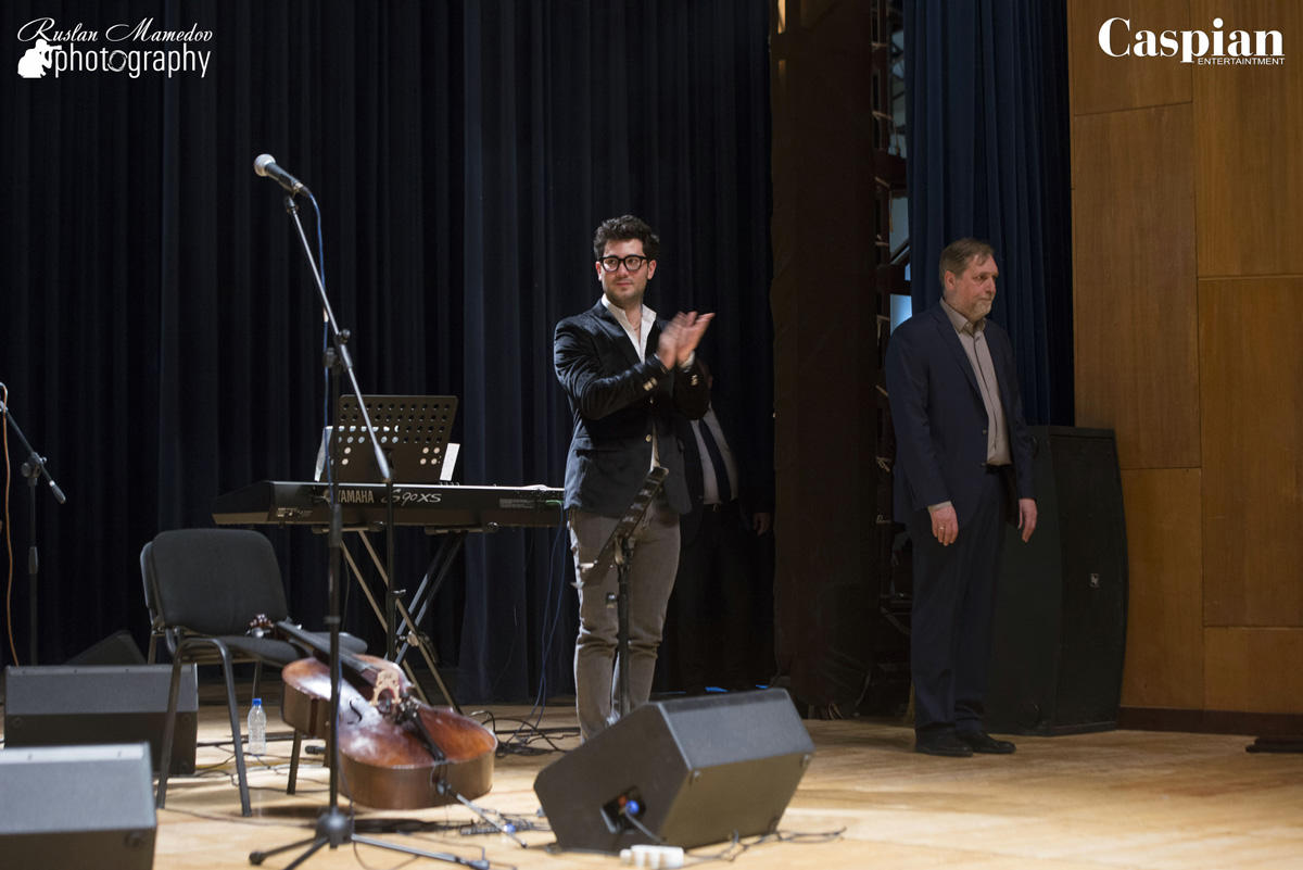 Владимир Высоцкий с азербайджанским акцентом рассказывает о блюде кутум-левенги (ВИДЕО, ФОТО)