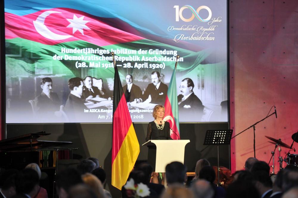 При организации Фонда Гейдара Алиева в Берлине прошло мероприятие, посвященное 100-летию АДР (ФОТО)
