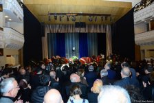 Народную артистку Амалию Панахову аплодисментами проводили в последний путь (ФОТО)